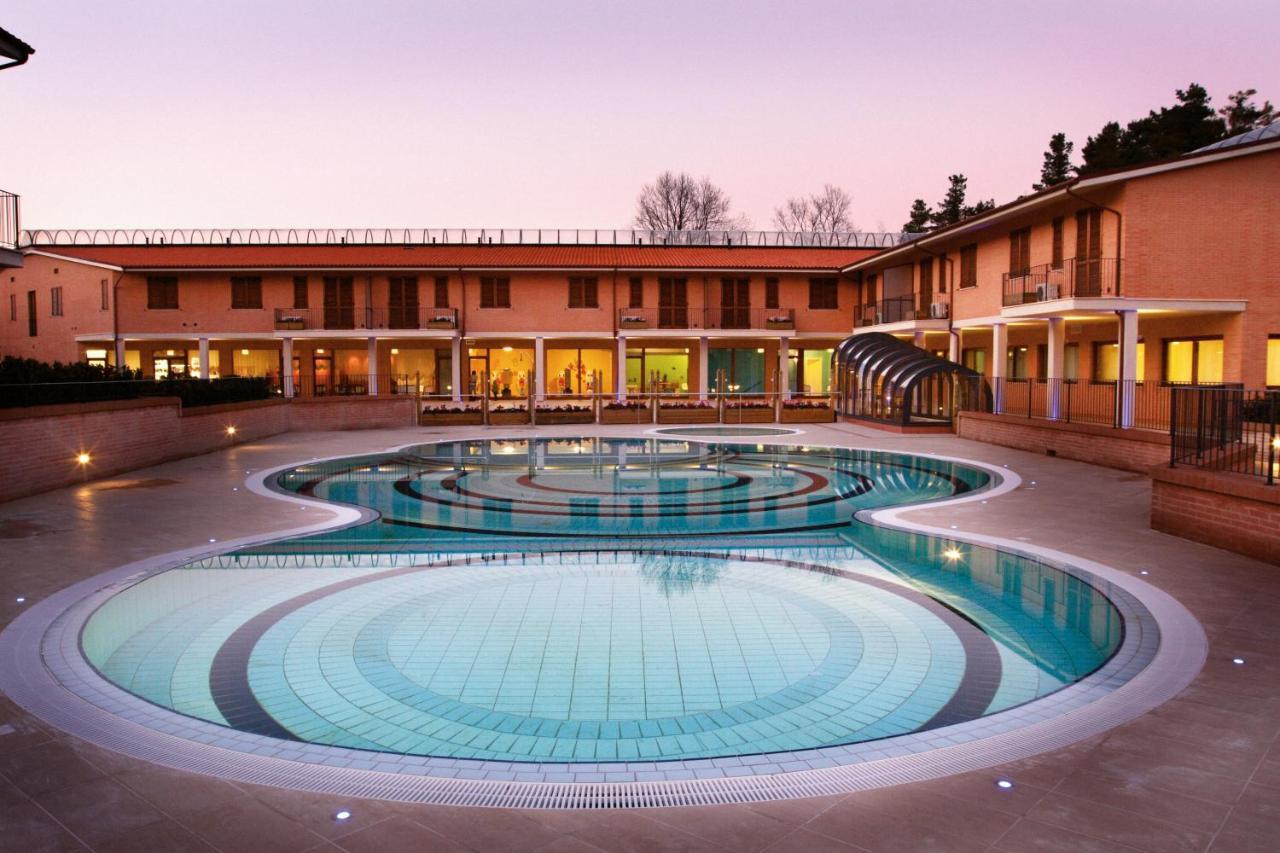 Residence Terme Di San Giacomo Sarnano Exteriör bild