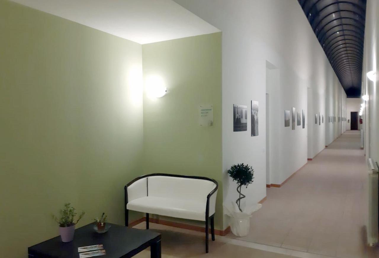 Residence Terme Di San Giacomo Sarnano Exteriör bild